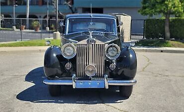 Rolls-Royce-Wraith-Limousine-1952-2