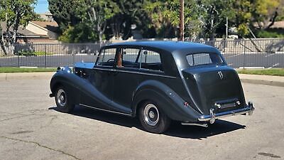 Rolls-Royce-Wraith-Limousine-1952-7