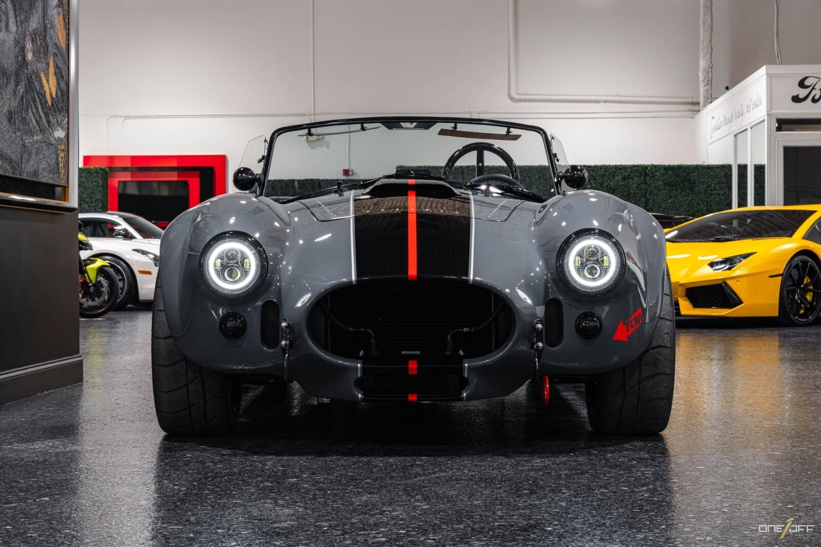 Shelby-Cobra-427-Coupe-1965-31