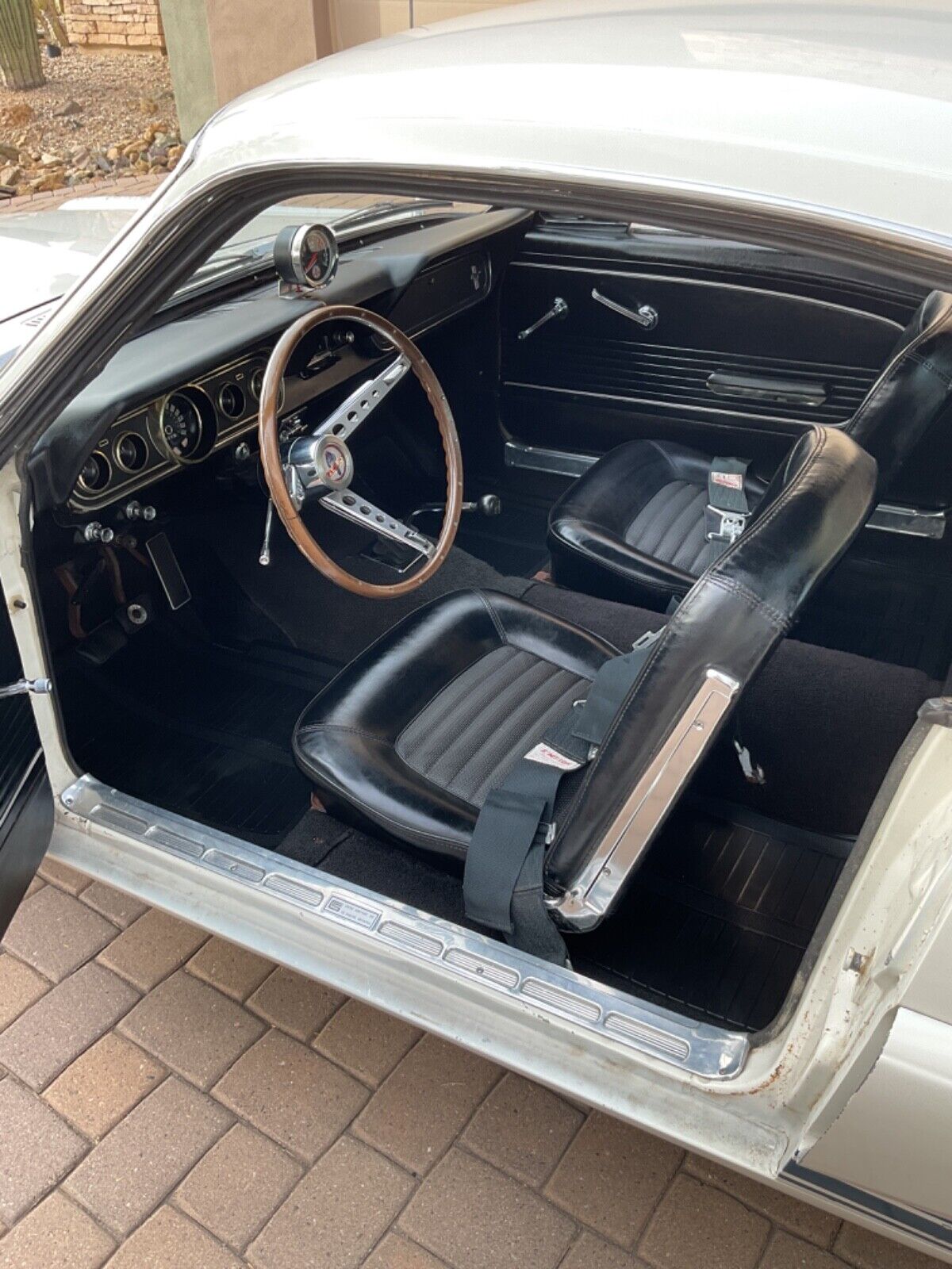 Shelby-GT-350-Coupe-1966-7