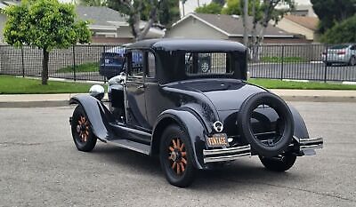 Studebaker-2-DOOR-COUPE-Coupe-1930-10