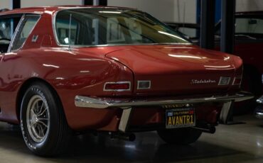 Studebaker-Avanti-1964-22