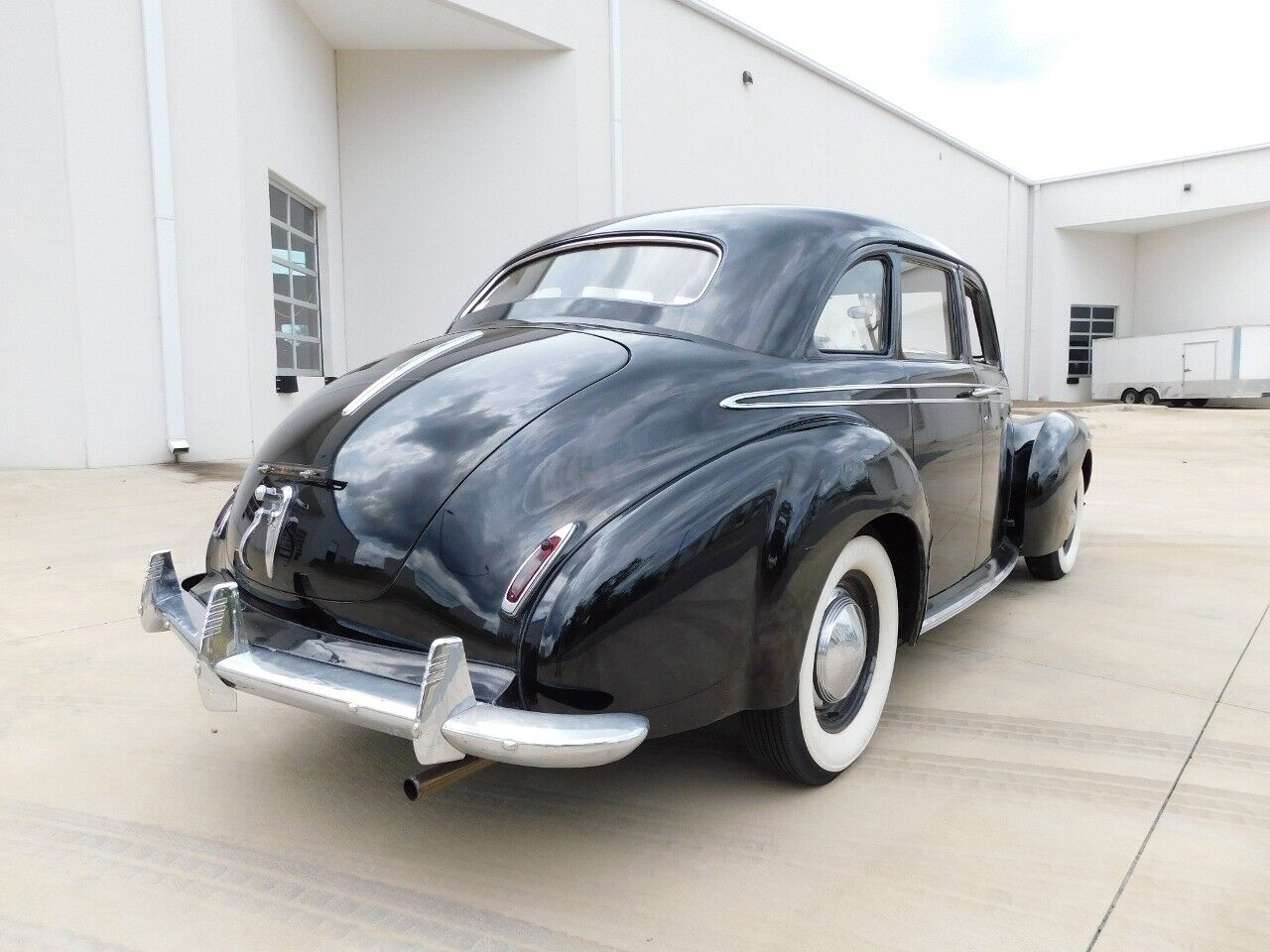 Studebaker-Commander-Berline-1941-10