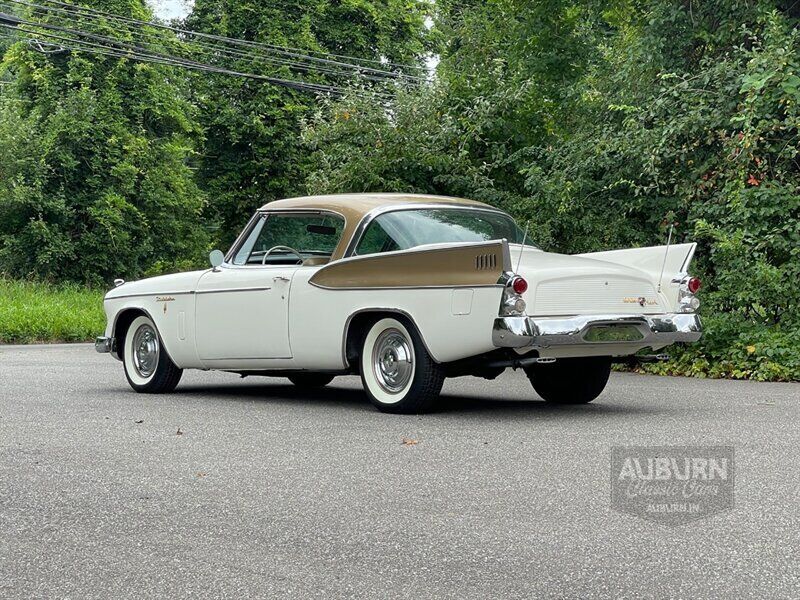 Studebaker-Goldenhawk-1957-2