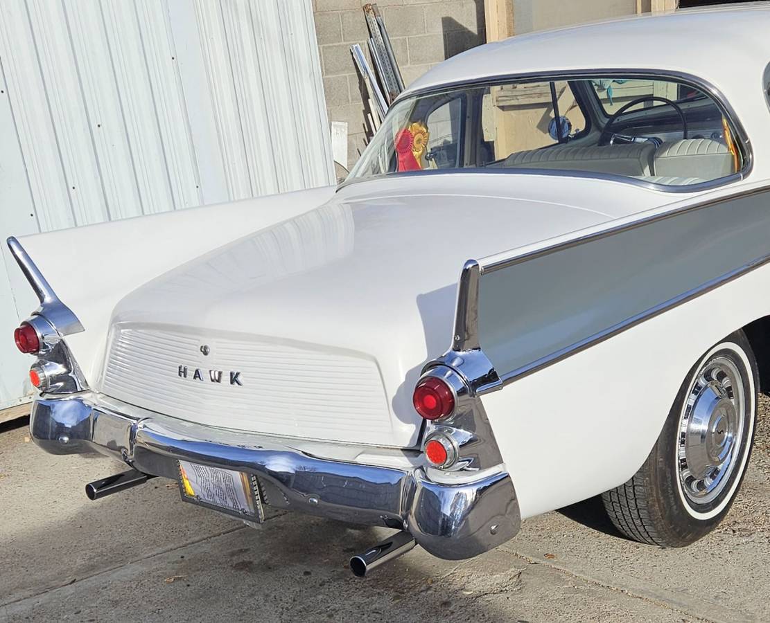 Studebaker-Hawk-1957-4