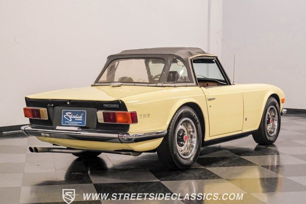 Triumph-TR-6-1970-11