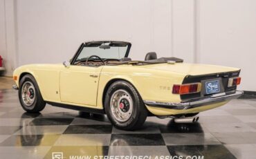 Triumph-TR-6-1970-7