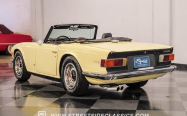 Triumph-TR-6-1970-8