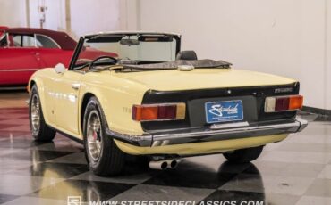 Triumph-TR-6-1970-9