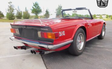 Triumph-TR-6-1973-5