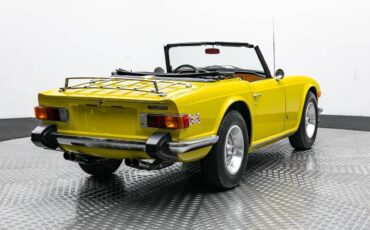 Triumph-TR-6-1974-4