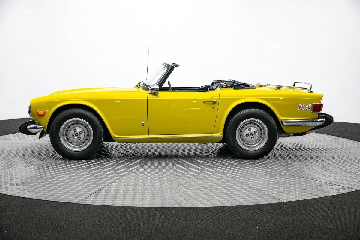 Triumph-TR-6-1974-7