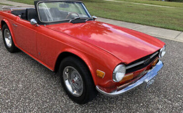 Triumph-TR6-1972-10