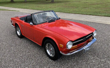 Triumph-TR6-1972-5