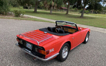 Triumph-TR6-1972-6