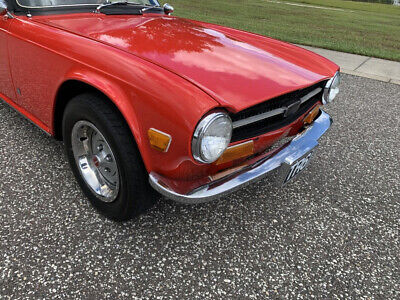 Triumph-TR6-1972-9