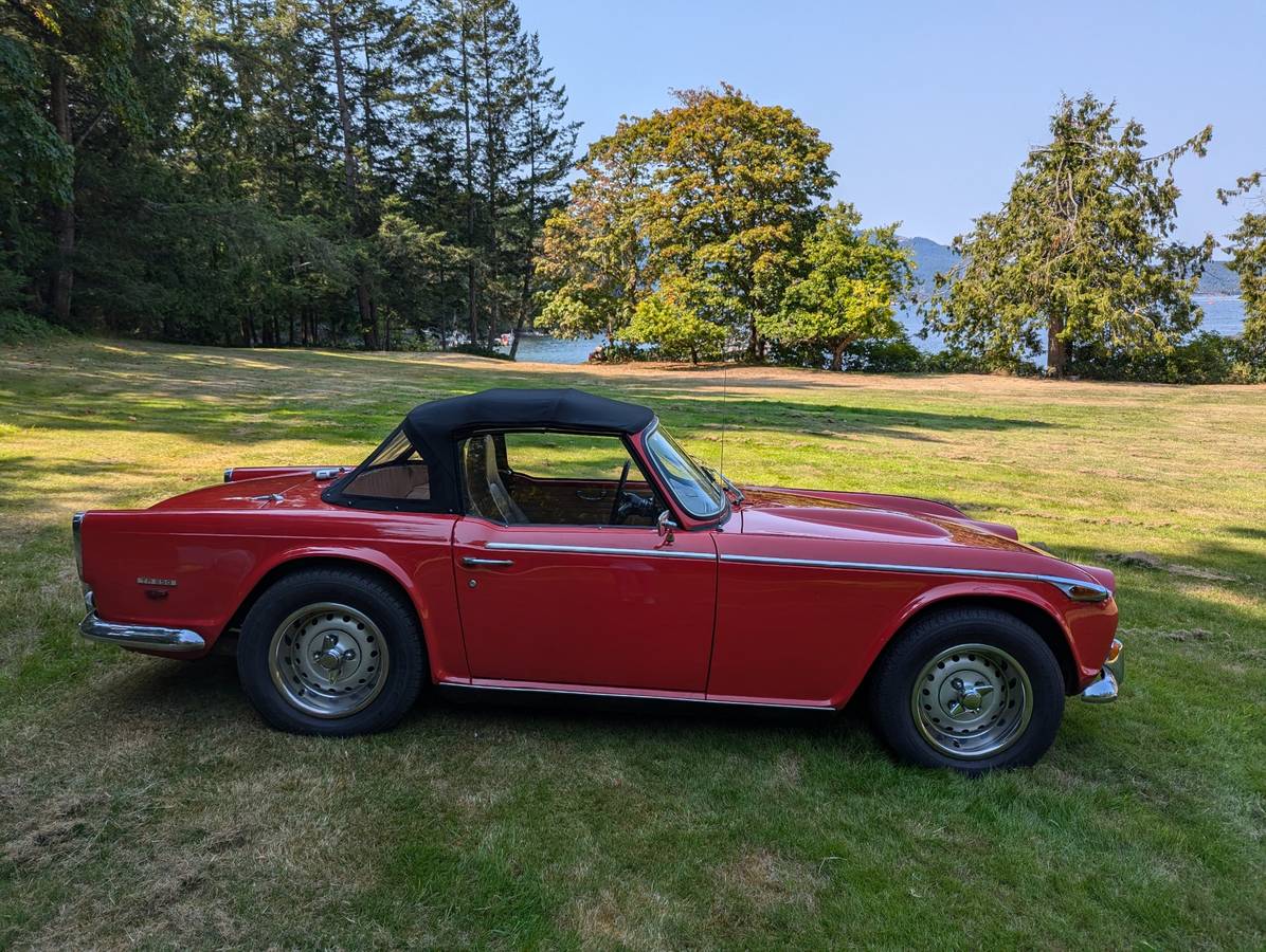 Triumph-Tr250-1968-5