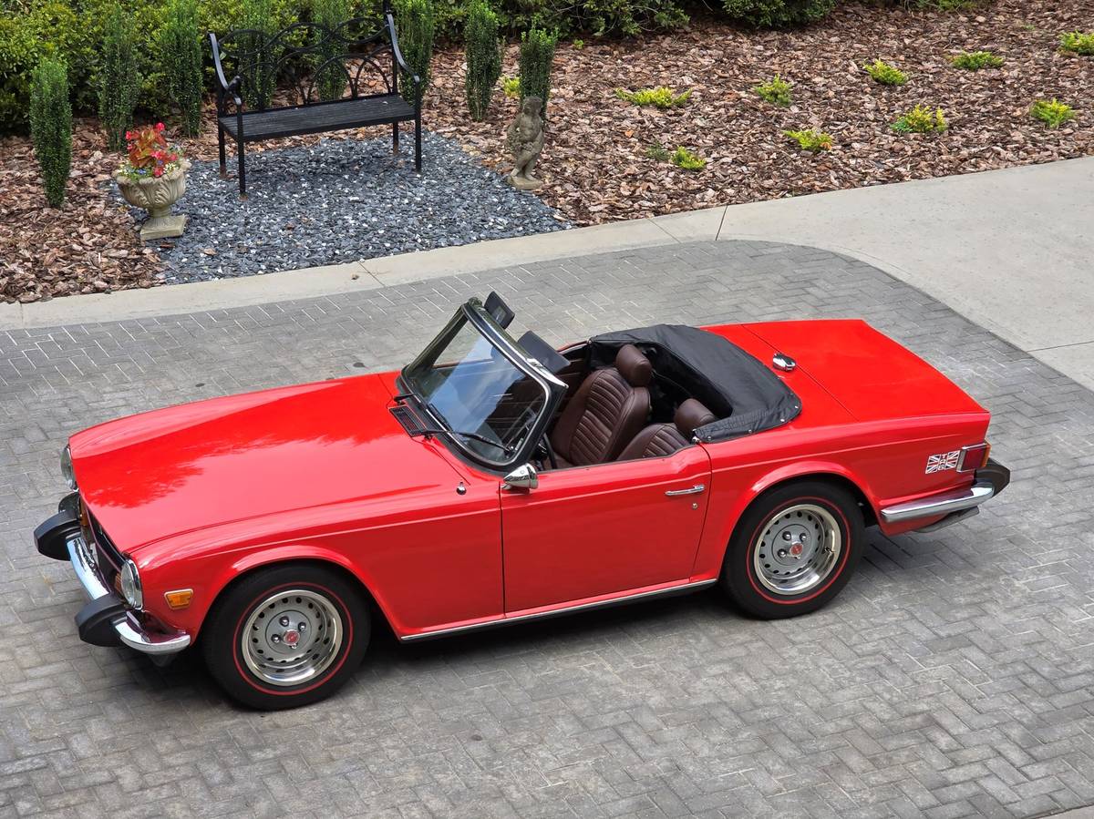 Triumph-Tr6-1974-22