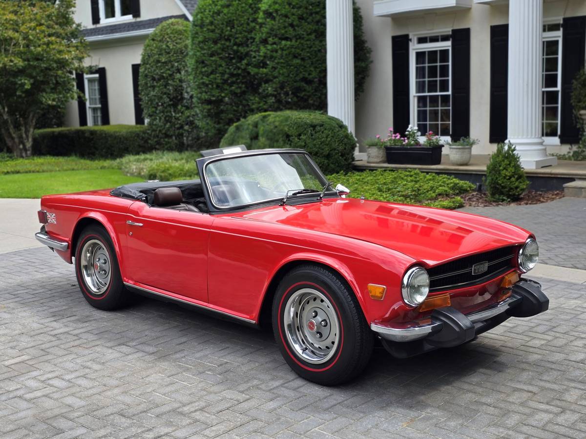 Triumph-Tr6-1974-23