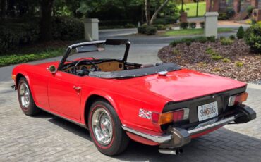 Triumph-Tr6-1974-3