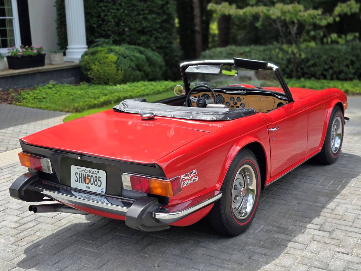 Triumph-Tr6-1974-4