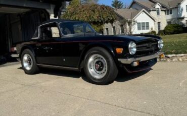 Triumph-Tr6-1975