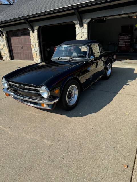 Triumph-Tr6-1975-5