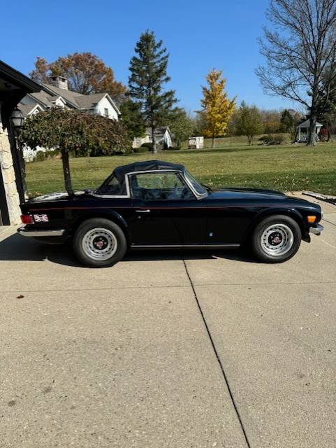 Triumph-Tr6-1975-6