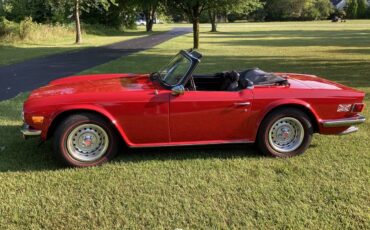 Triumph-Tr6-1976-16