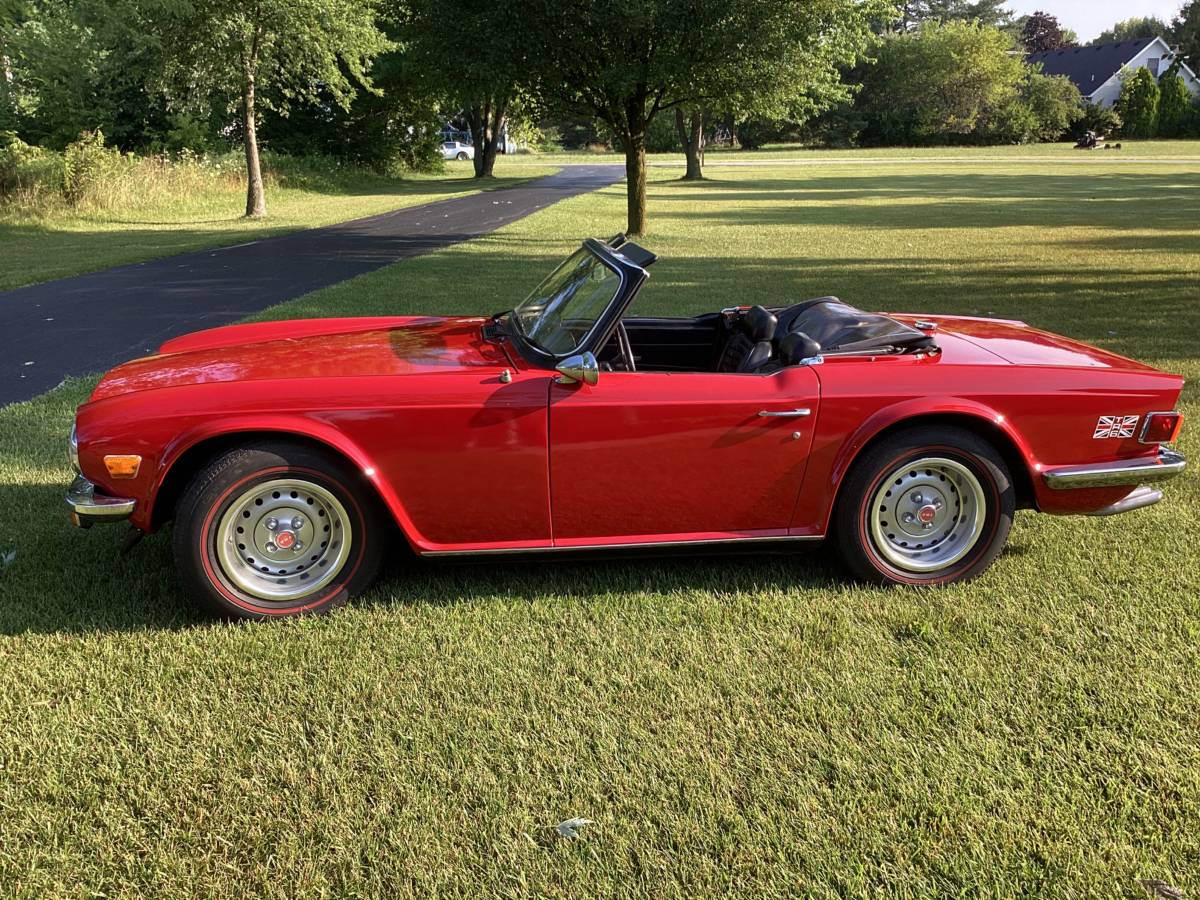 Triumph-Tr6-1976-16