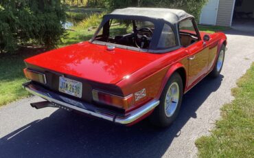 Triumph-Tr6-1976-4