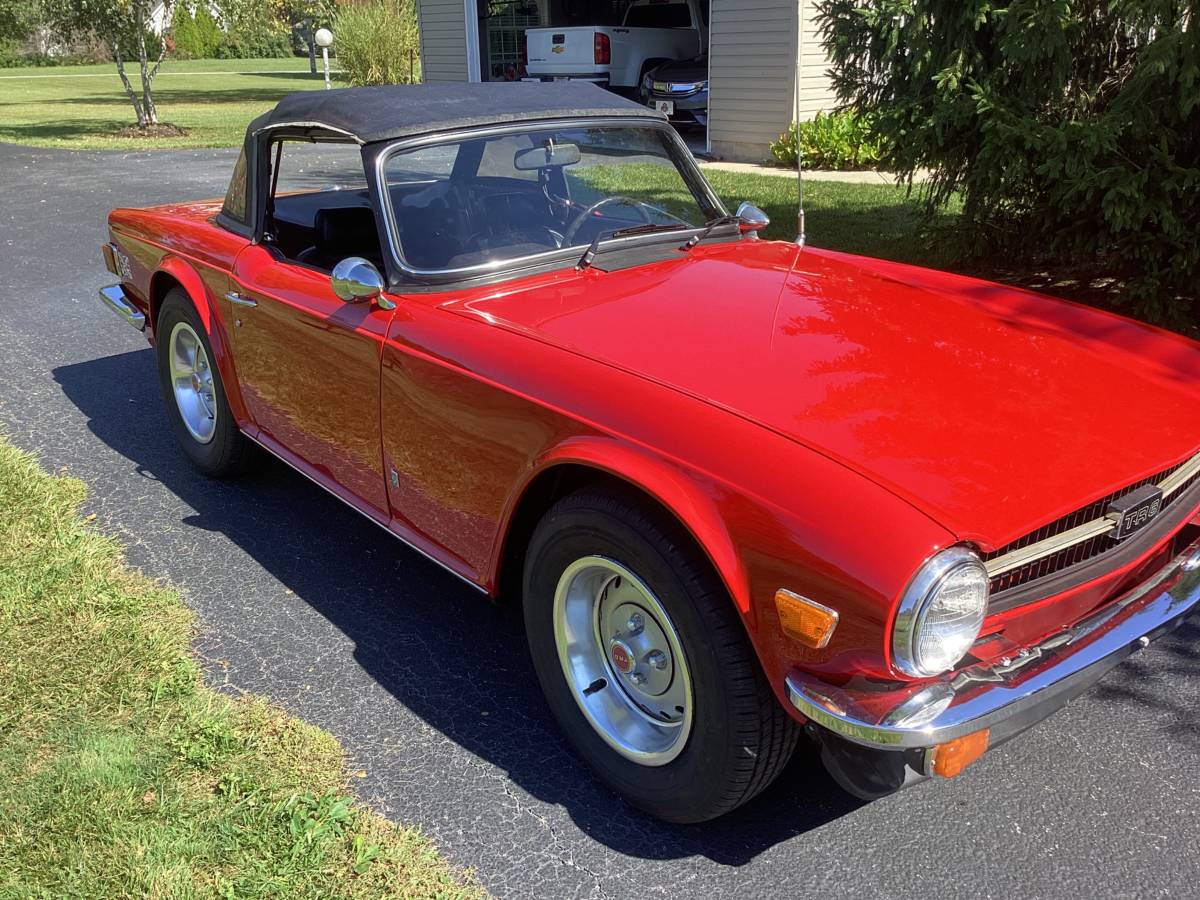 Triumph-Tr6-1976-5