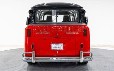 Volkswagen-21-Window-Custom-Bus-1966-11