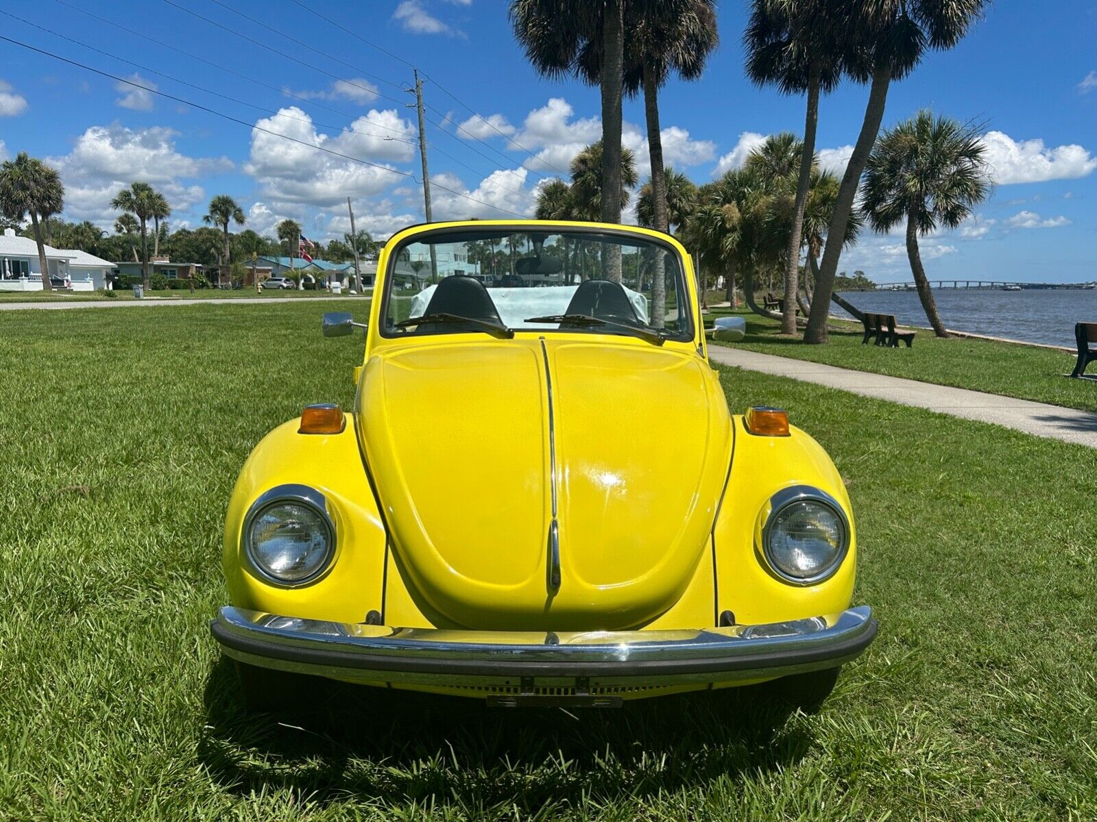 Volkswagen-Beetle-Classic-1973-2