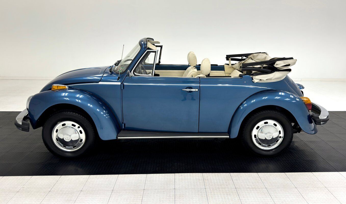 Volkswagen-Beetle-New-Cabriolet-1978-3