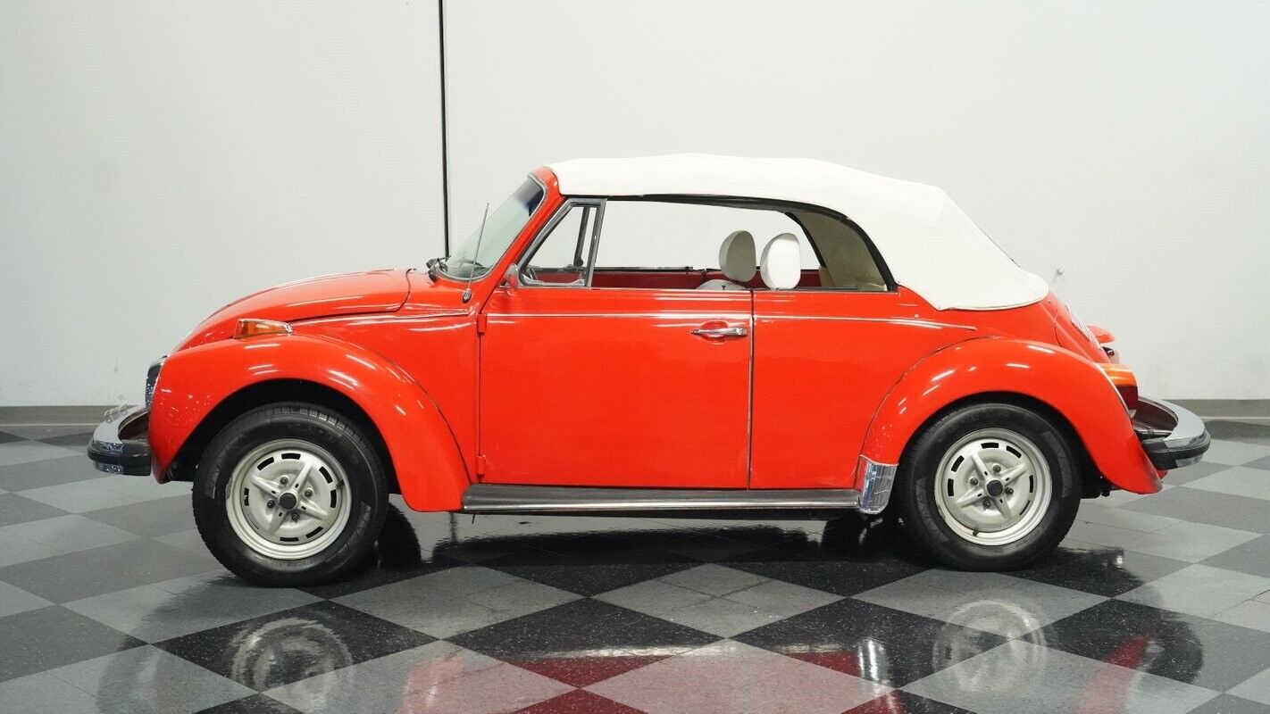 Volkswagen-Beetle-New-Cabriolet-1979-2