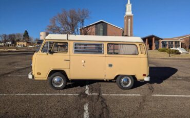 Volkswagen-Bus-1978-1