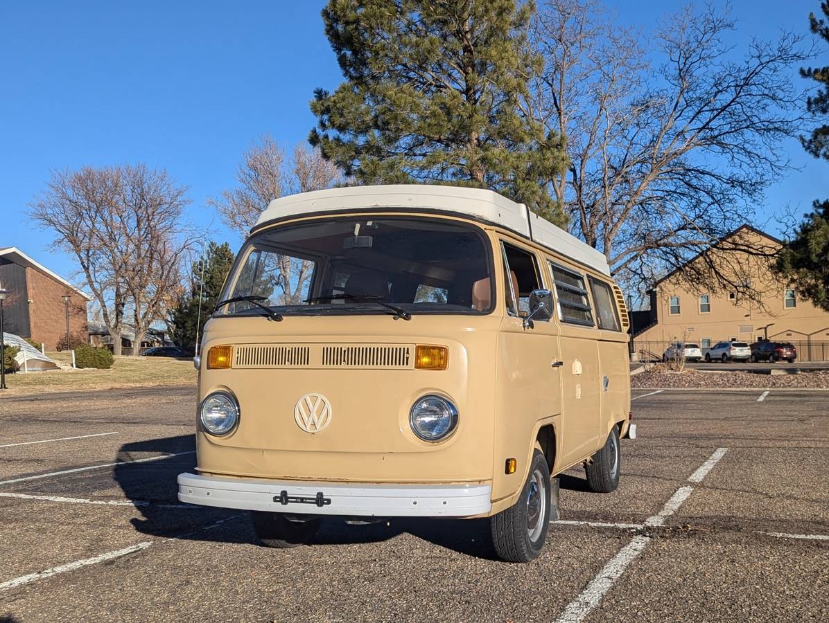 Volkswagen-Bus-1978-18