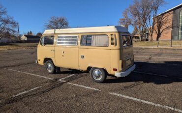 Volkswagen-Bus-1978-2