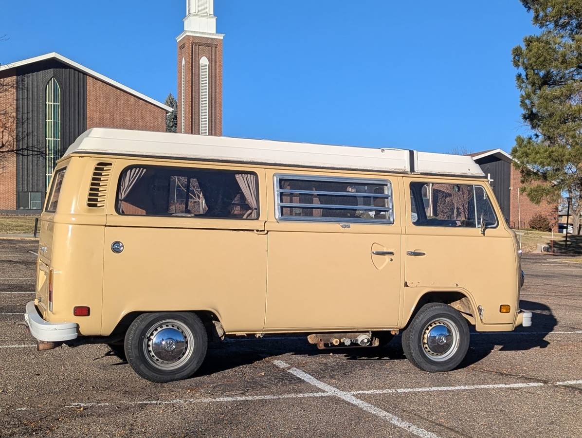 Volkswagen-Bus-1978-5