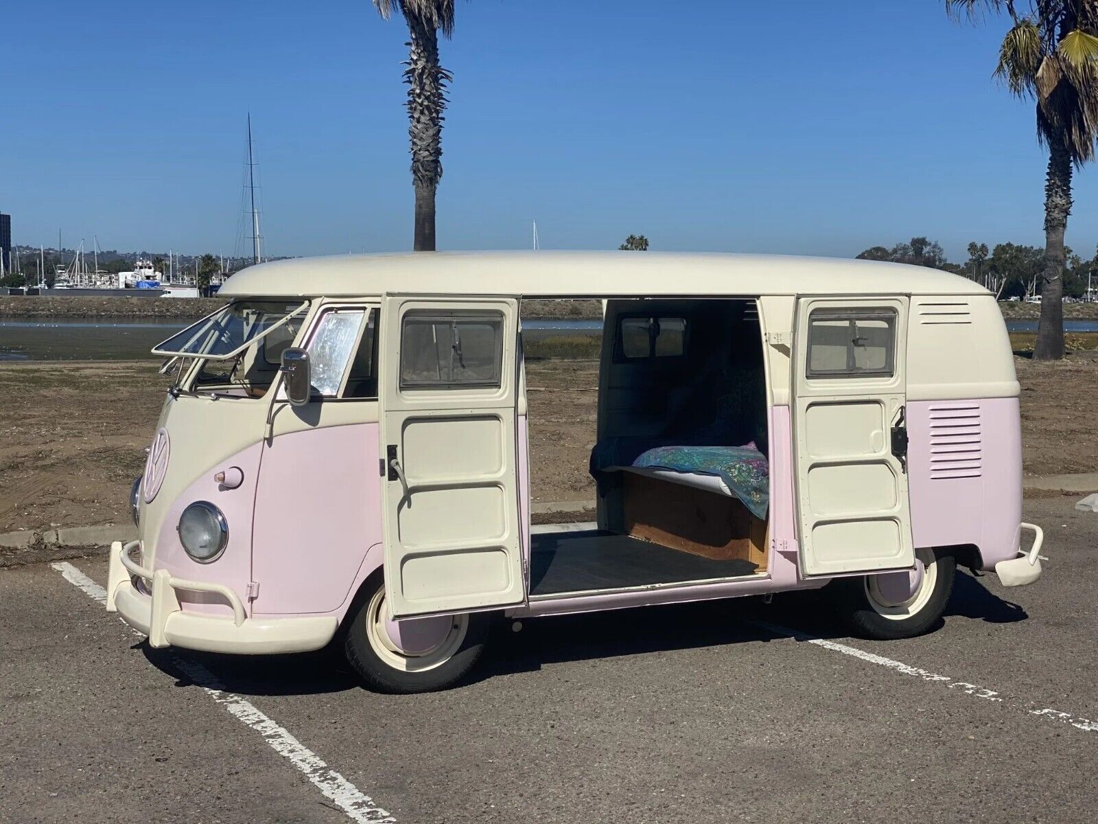 Volkswagen-BusVanagon-1961-4