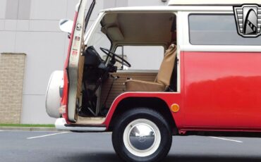 Volkswagen-BusVanagon-1968-10