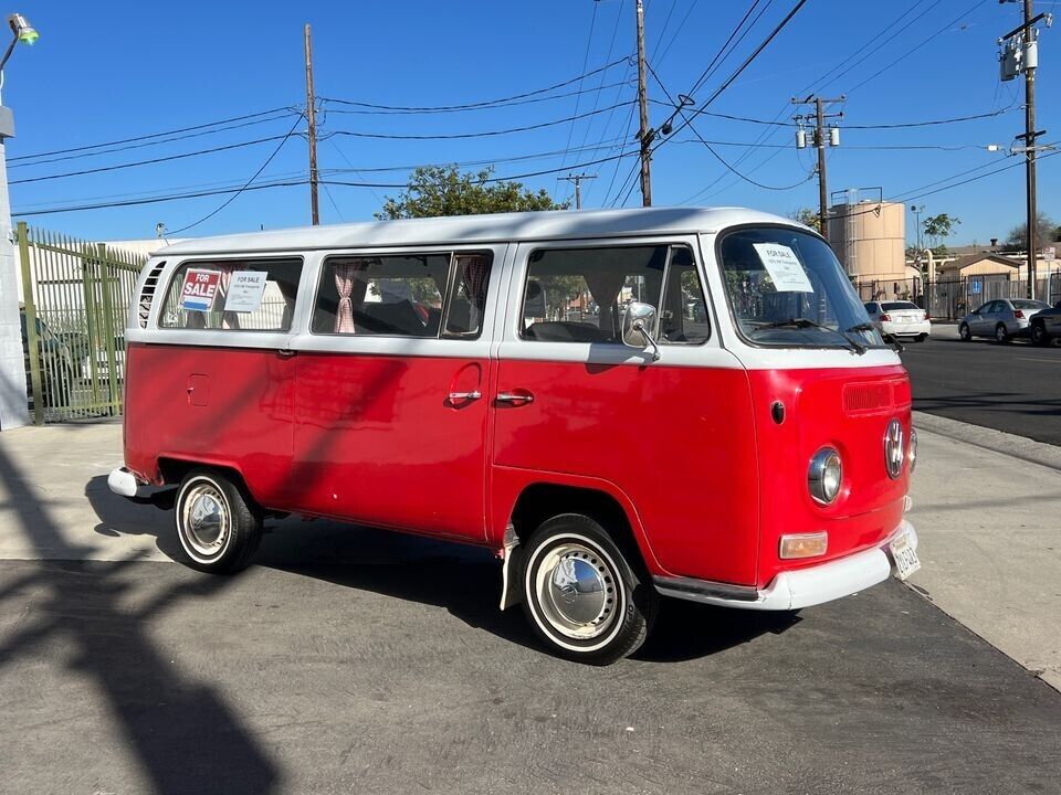 Volkswagen-BusVanagon-1970-2