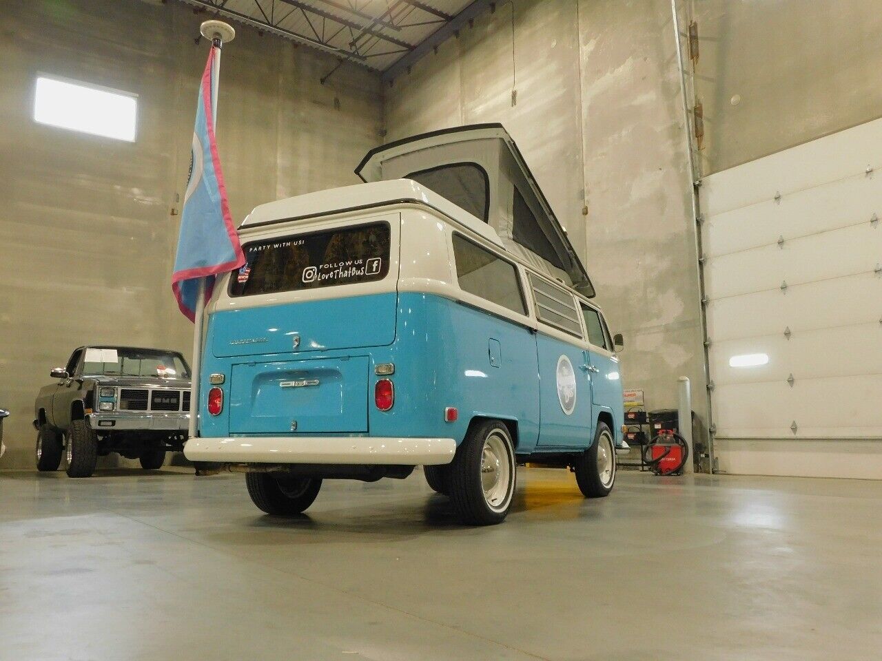 Volkswagen-BusVanagon-1970-7