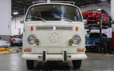 Volkswagen-BusVanagon-1971-11