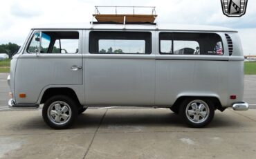 Volkswagen-BusVanagon-1971-4