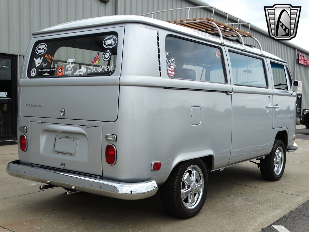 Volkswagen-BusVanagon-1971-7