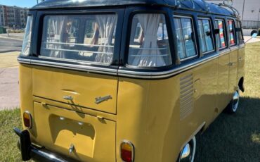 Volkswagen-BusVanagon-1972-11