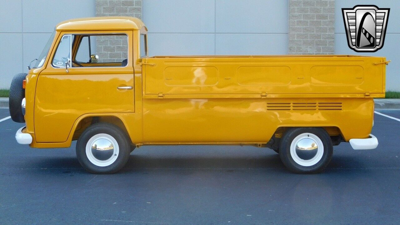 Volkswagen-BusVanagon-1980-4