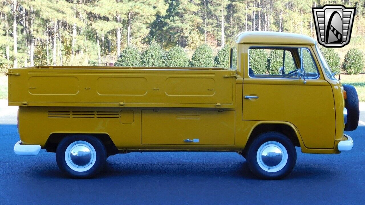 Volkswagen-BusVanagon-1980-8